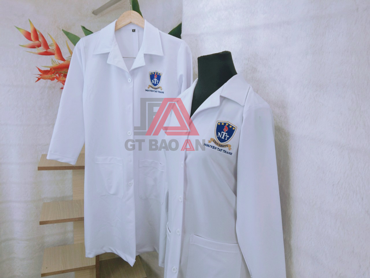 Áo blouse trắng trường Nguyễn Tất Thành